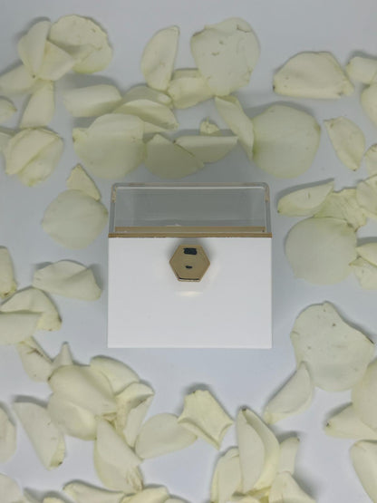 Rose Giftbox With Necklace, White box