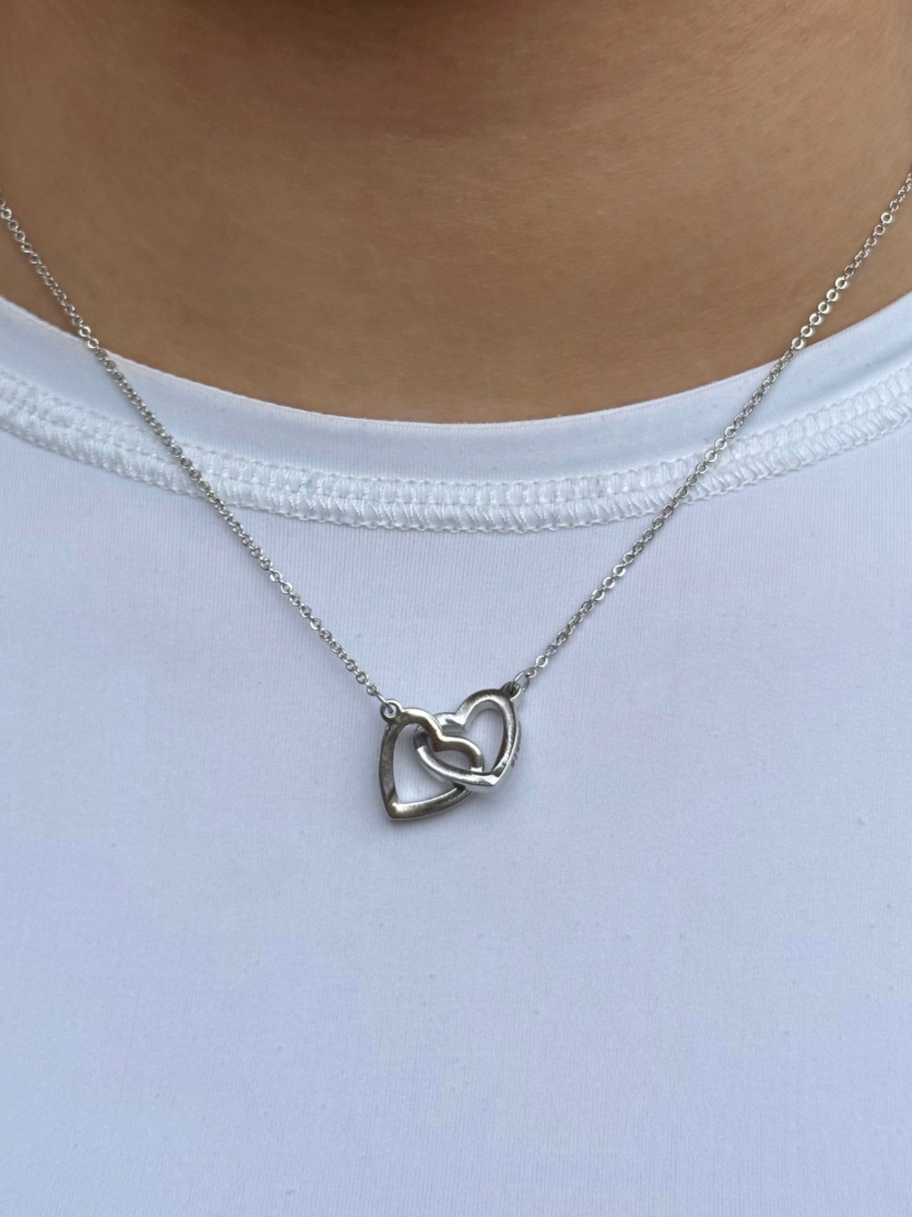 Rose Giftbox With Necklace, Red box